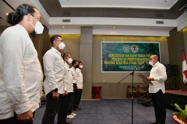 Kukuhkan Pokja Percepatan Perhutanan Sosial Sumut, Edy Rahmayadi Ingatkan Pengurus Jangan Main Mata Soal Menjaga Hutan